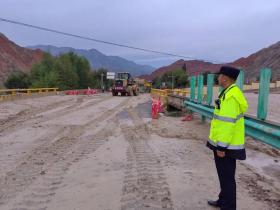 青海部分路段受降雨影响发生泥石流，部分路段交通管制！  第14张