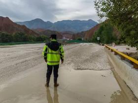 青海部分路段受降雨影响发生泥石流，部分路段交通管制！  第15张