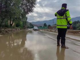 青海部分路段受降雨影响发生泥石流，部分路段交通管制！  第17张