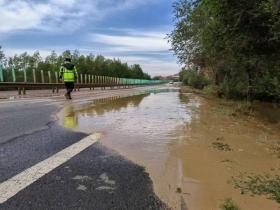 青海部分路段受降雨影响发生泥石流，部分路段交通管制！  第19张