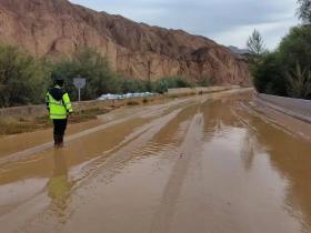 青海部分路段受降雨影响发生泥石流，部分路段交通管制！  第20张